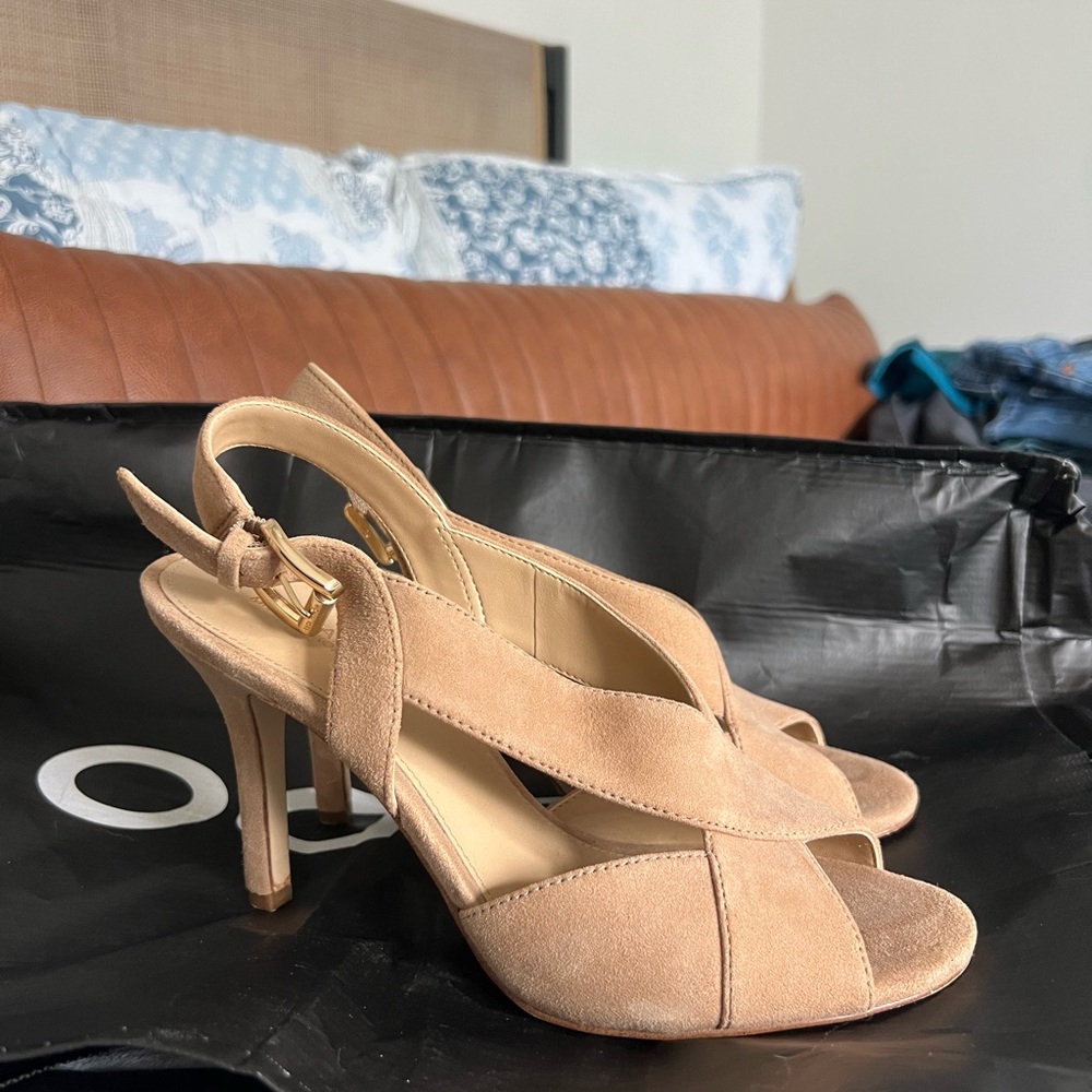 Michael Kors Nude Sling Back Heals Size 7.5 - Picture 2 of 6